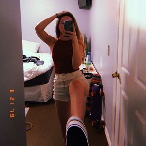 Meet your Posher, Victoria